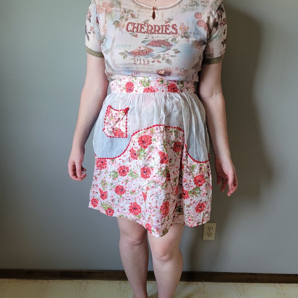Pink floral vintage apron 1950s